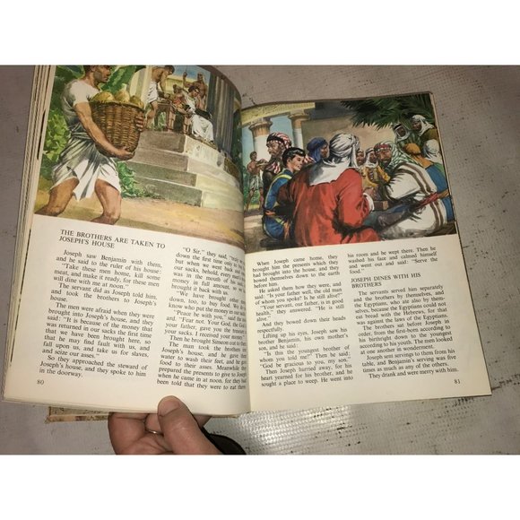 The Children's Bible Vintage Hardcover Book - Picture 13 of 16